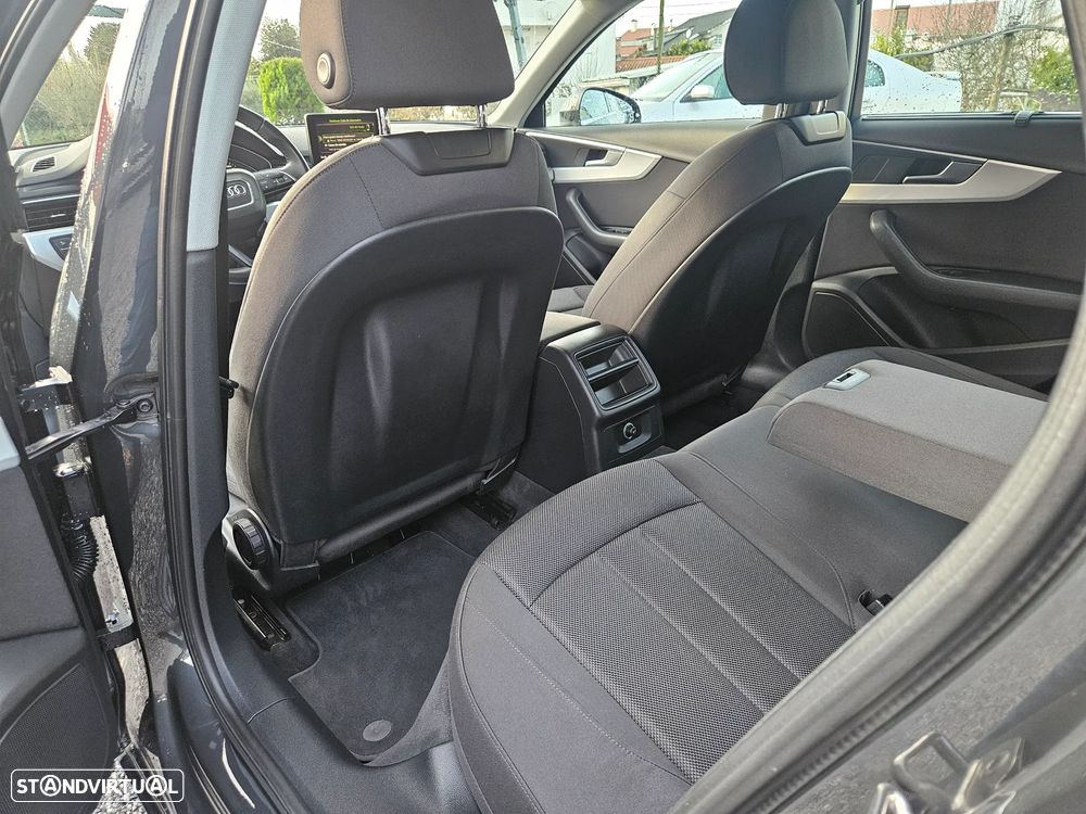 Audi A4 Avant 2.0 TDI Design S tronic - 19