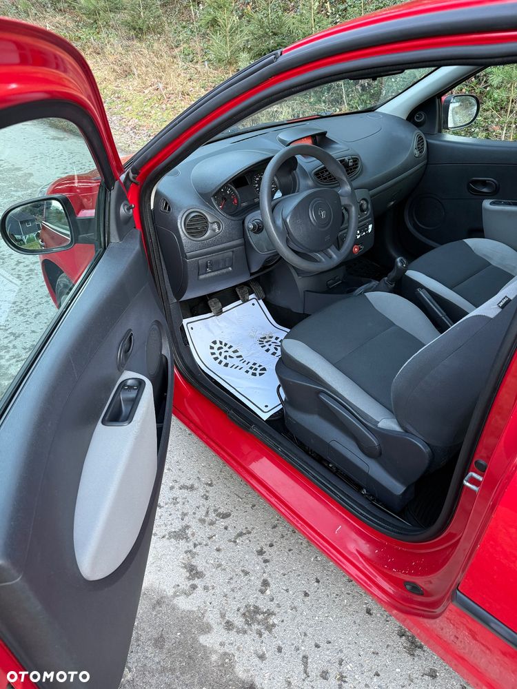 Renault Clio 1.2 16V Authentique - 9