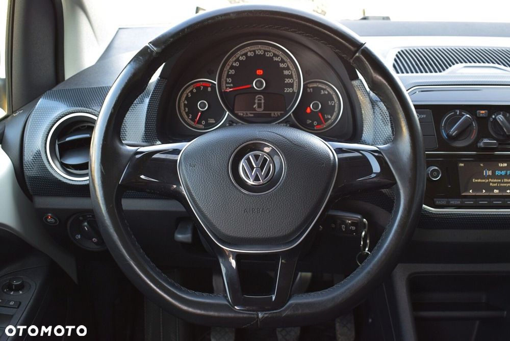 Volkswagen up! - 17