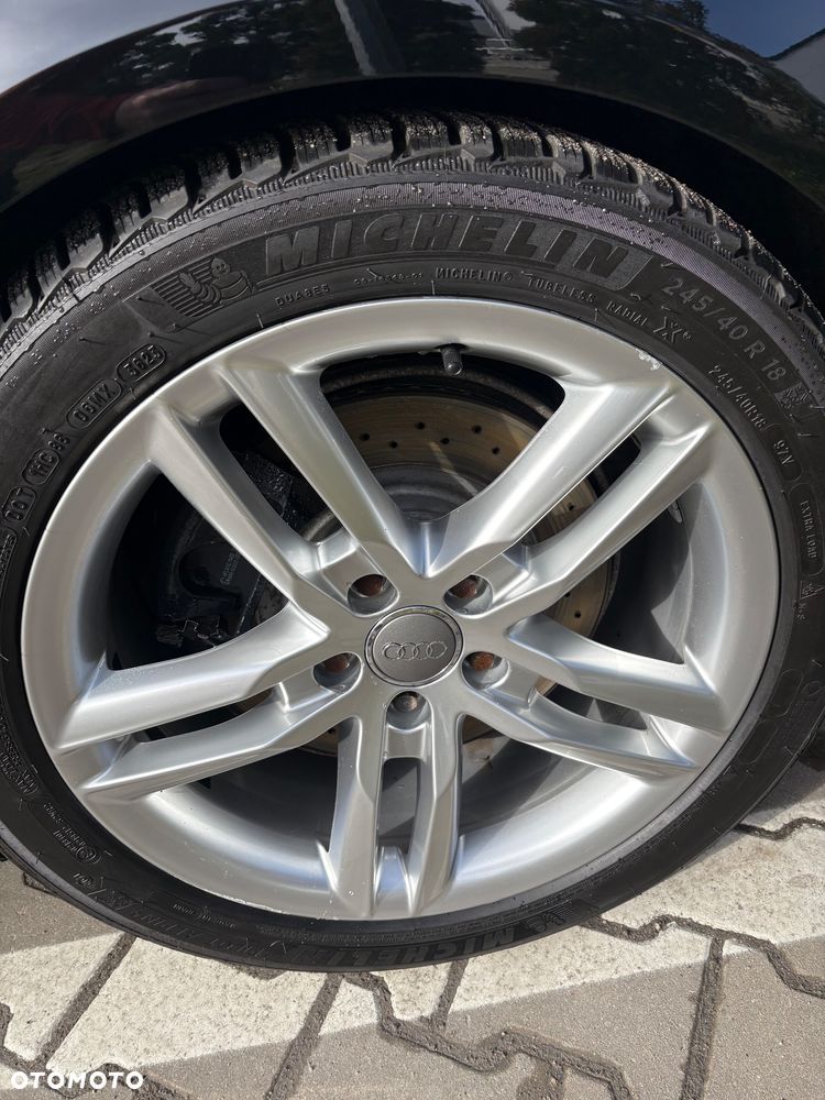 Audi A4 Limousine - 10