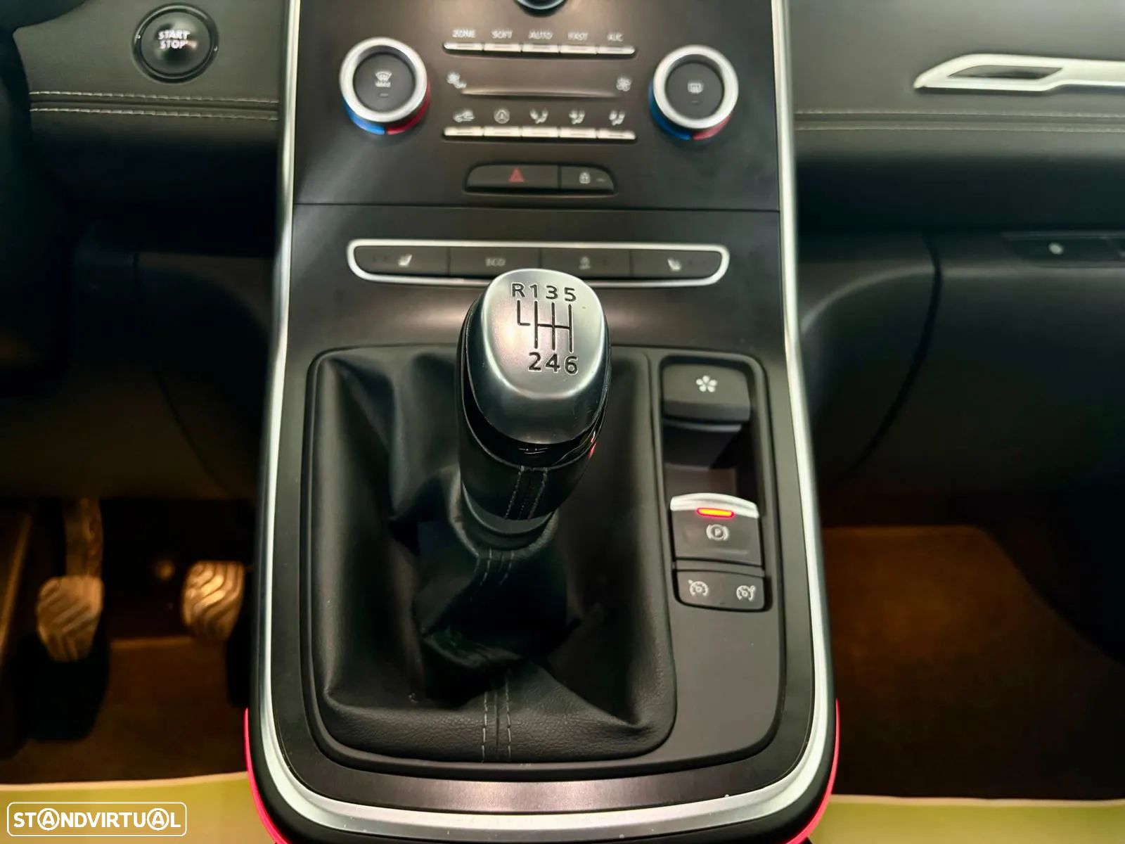 Renault Grand Scénic 1.6 dCi Bose Edition SS - 9