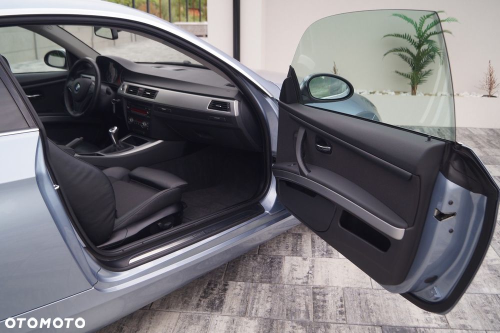 BMW Seria 3 325i - 20