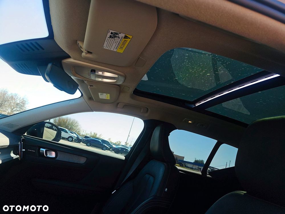 Volvo XC 40 B4 Ultimate Dark - 11