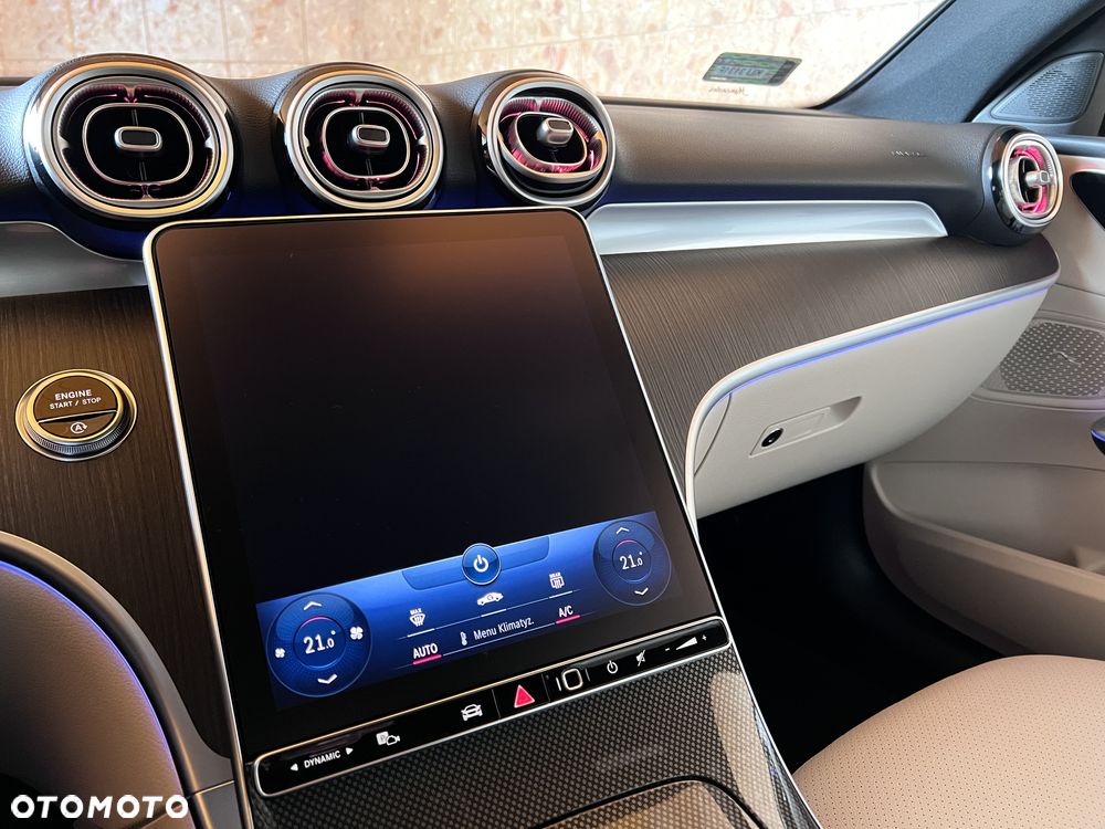 Mercedes-Benz Klasa C 200 4Matic 9G-TRONIC - 17