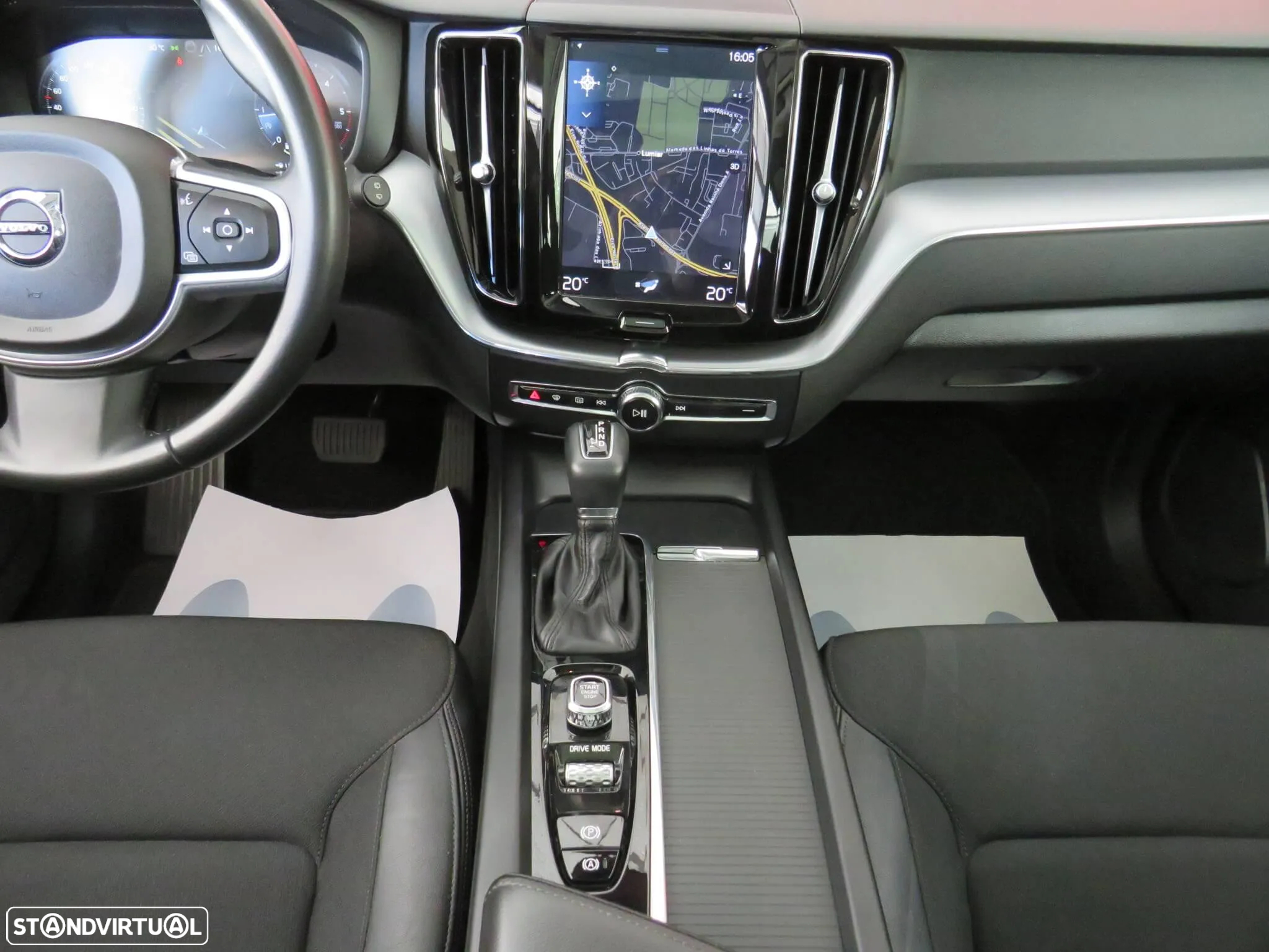 Volvo XC 60 2.0 D4 Momentum Plus Geartronic - 23
