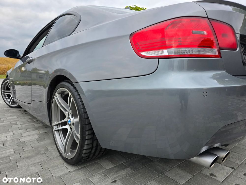 BMW Seria 3 325i - 22