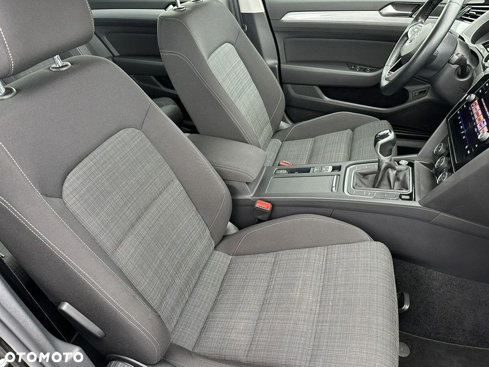 Volkswagen Passat 2.0 TDI EVO Business - 31