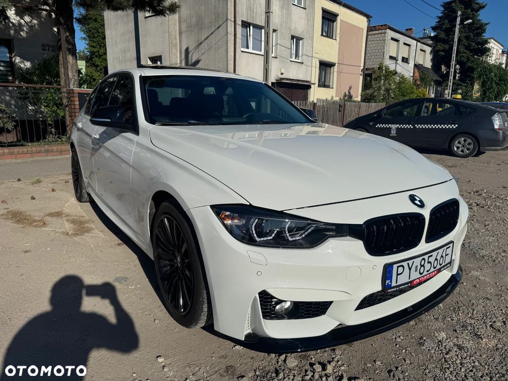 BMW Seria 3 328i Luxury Line - 2
