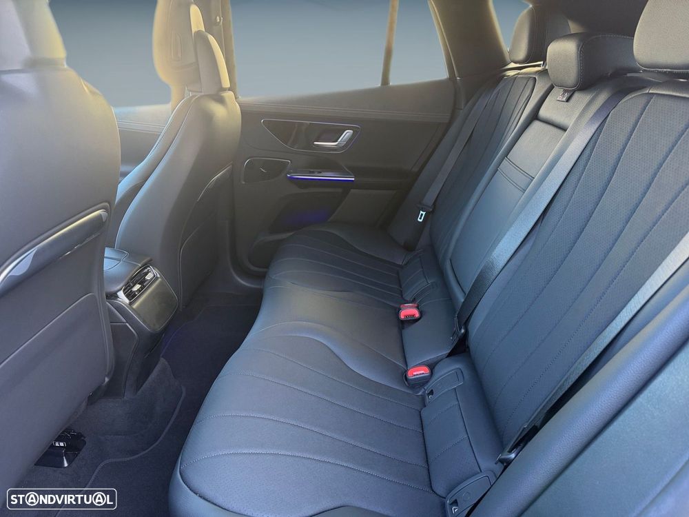 Mercedes-Benz EQE SUV 300 - 14