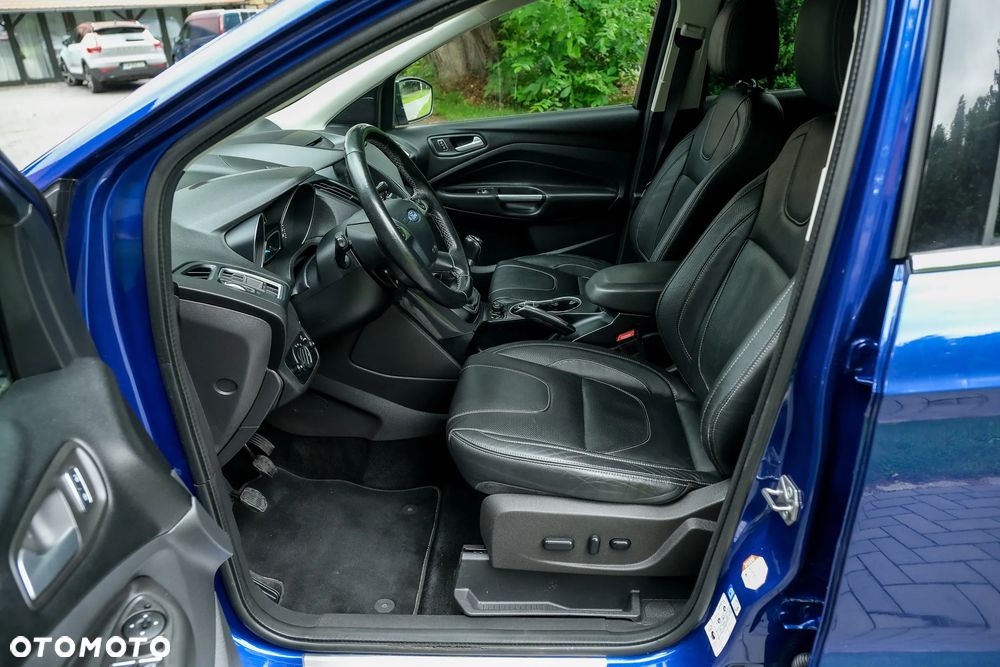 Ford Kuga 2.0 TDCi 4x4 ST-Line - 16