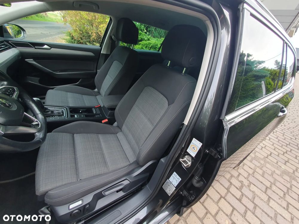 Volkswagen Passat 2.0 TDI SCR DSG Business - 10