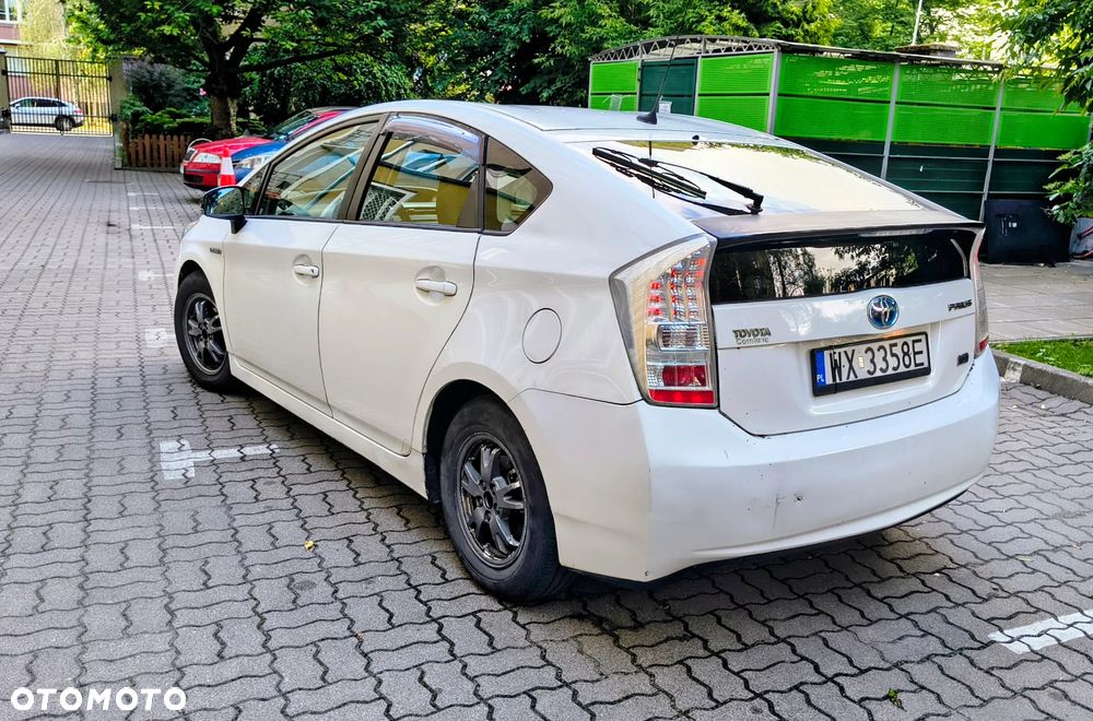 Toyota Prius 1.8 HSD Active - 3