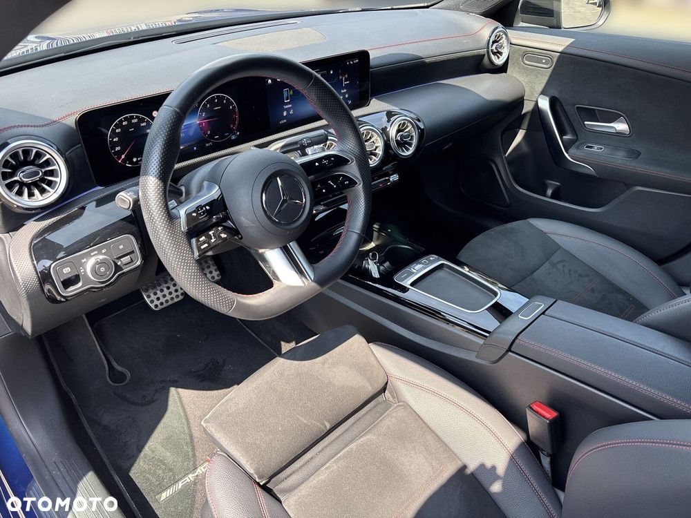 Mercedes-Benz CLA - 15