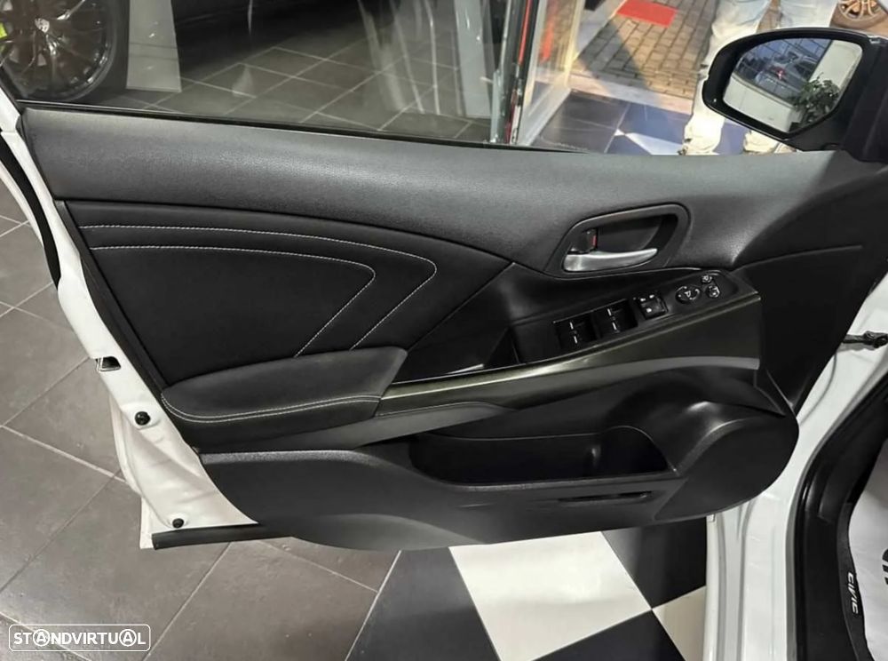 Honda Civic 1.6 i-DTEC Elegance Connect Navi+ADAS - 12