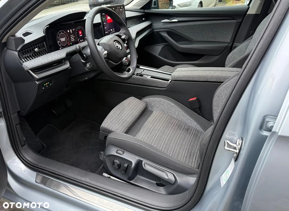 Skoda Superb 2.0 TDI 4x4 DSG Ambition - 10