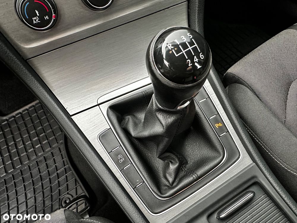 Volkswagen Golf Variant 2.0 TDI BlueMotion Technology Cup - 22