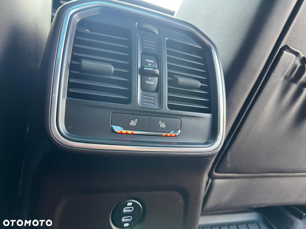 Porsche Macan - 15