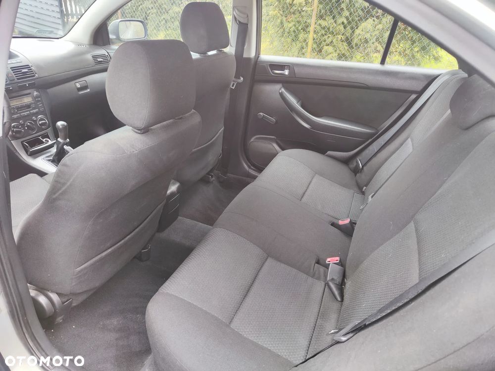Toyota Avensis 2.0 D-4D Luna - 20