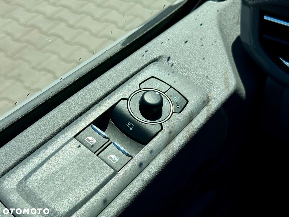 Volkswagen Transporter Furgon Plus - 24