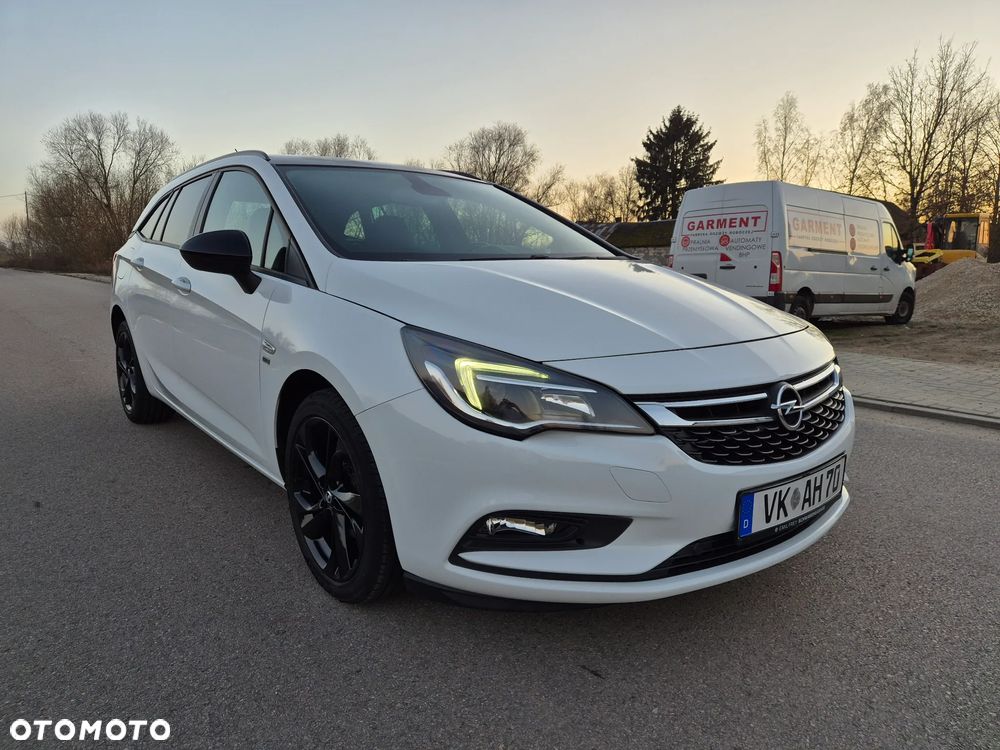 Opel Astra 1.4 Turbo 120 Jahre - 19