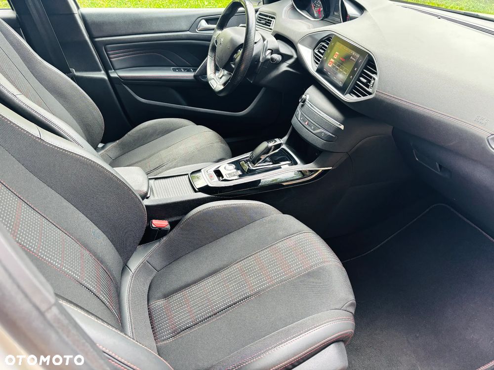 Peugeot 308 - 18