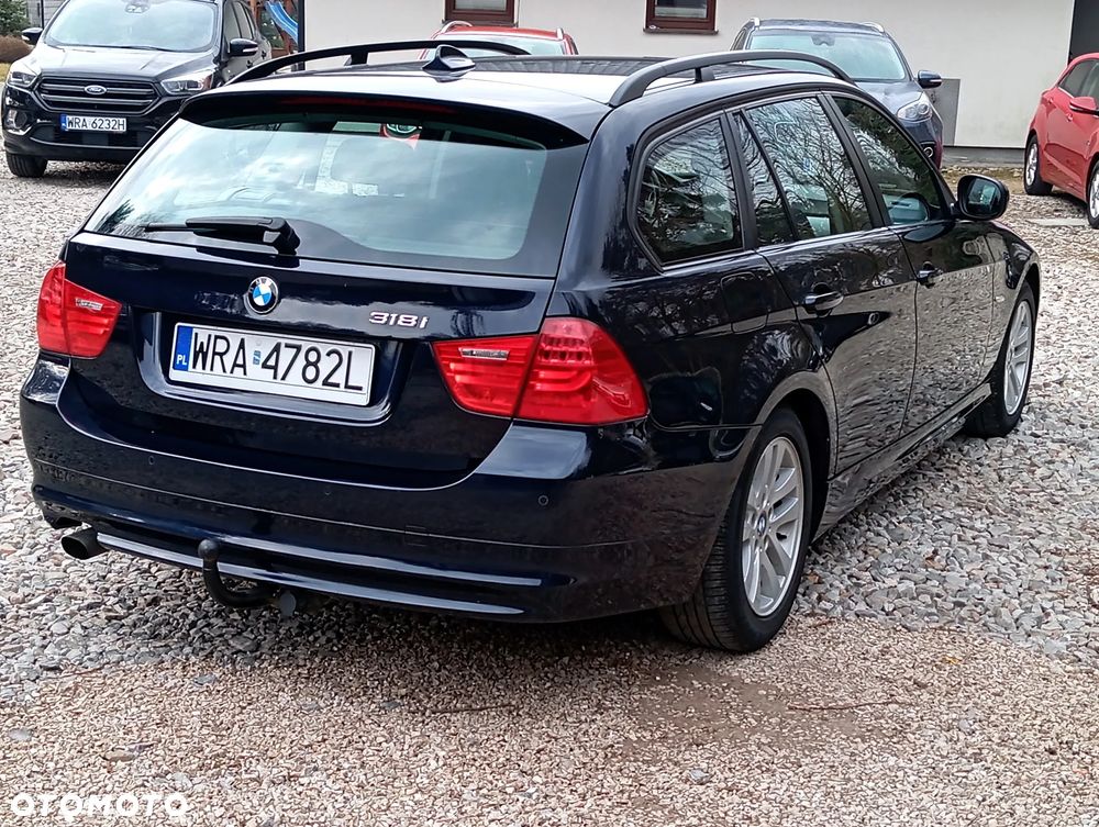 BMW Seria 3 318i Edition Sport - 3
