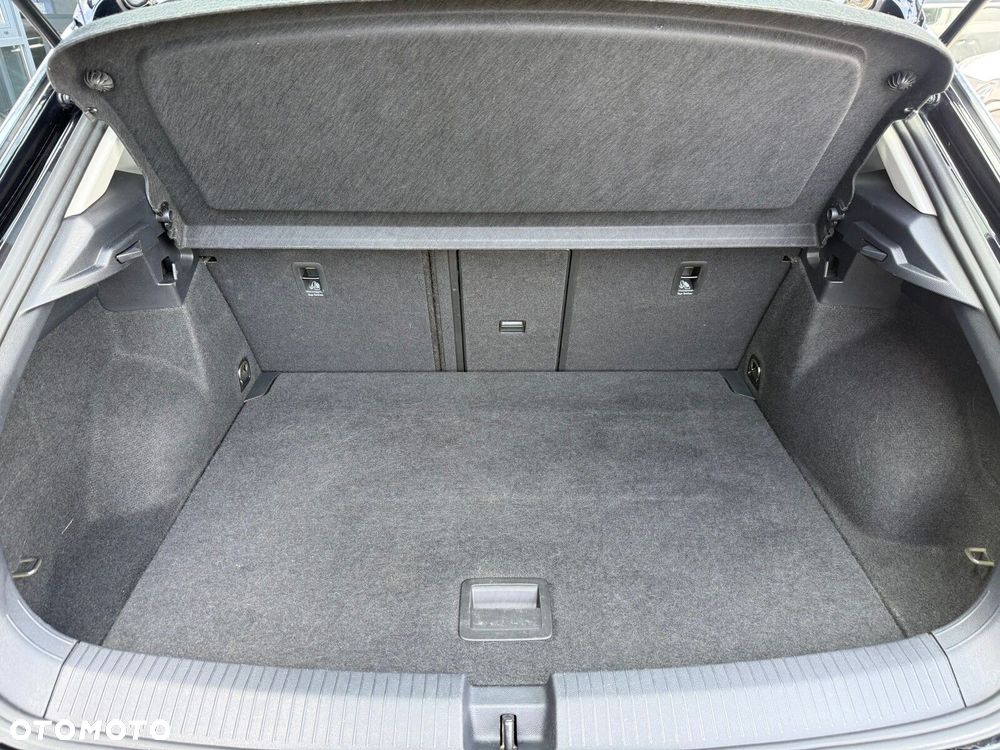 Volkswagen T-Roc - 30
