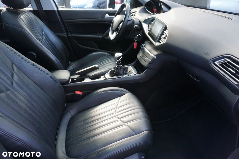Peugeot 308 - 18