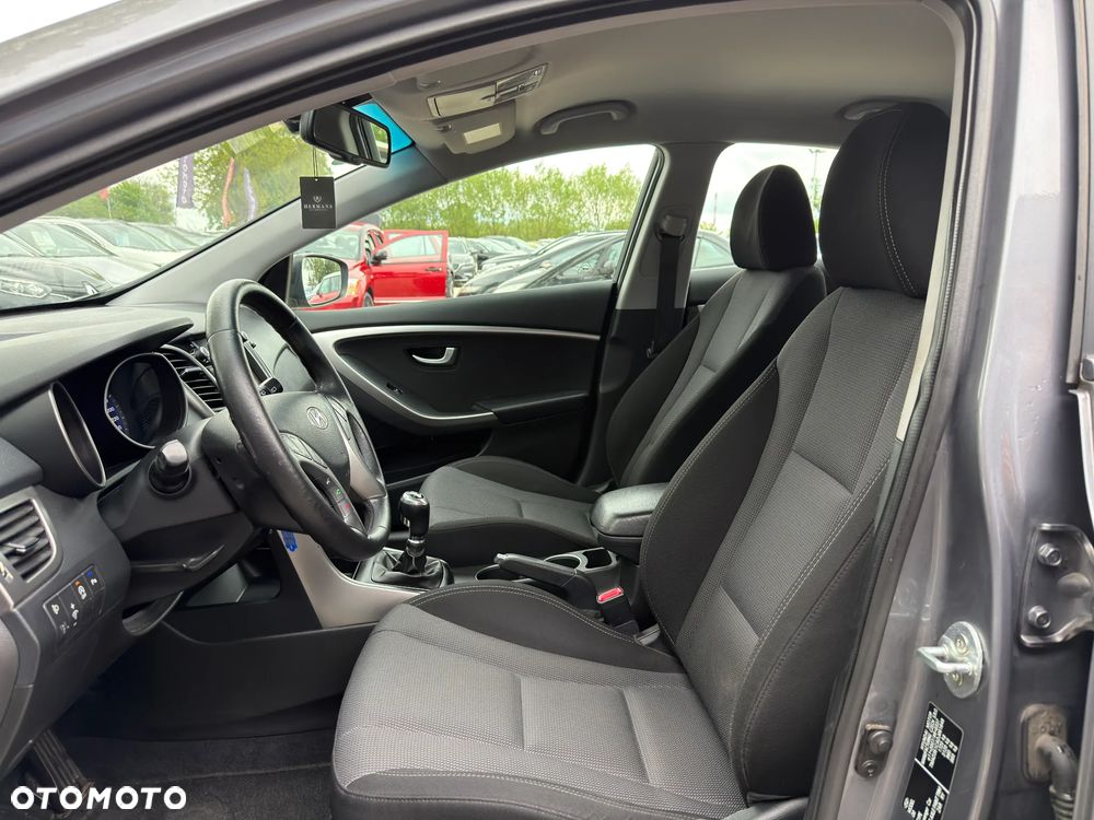 Hyundai i30 1.6 GDI Premium - 30