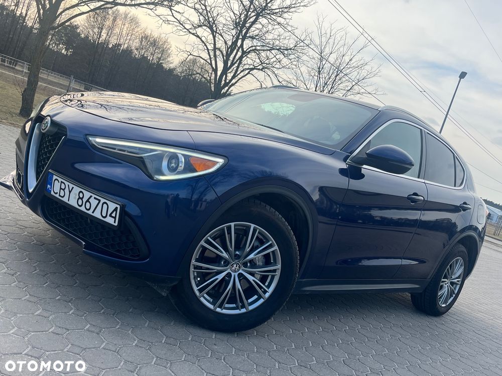 Alfa Romeo Stelvio 2.0 Turbo 16V AT8-Q4 Ti - 3