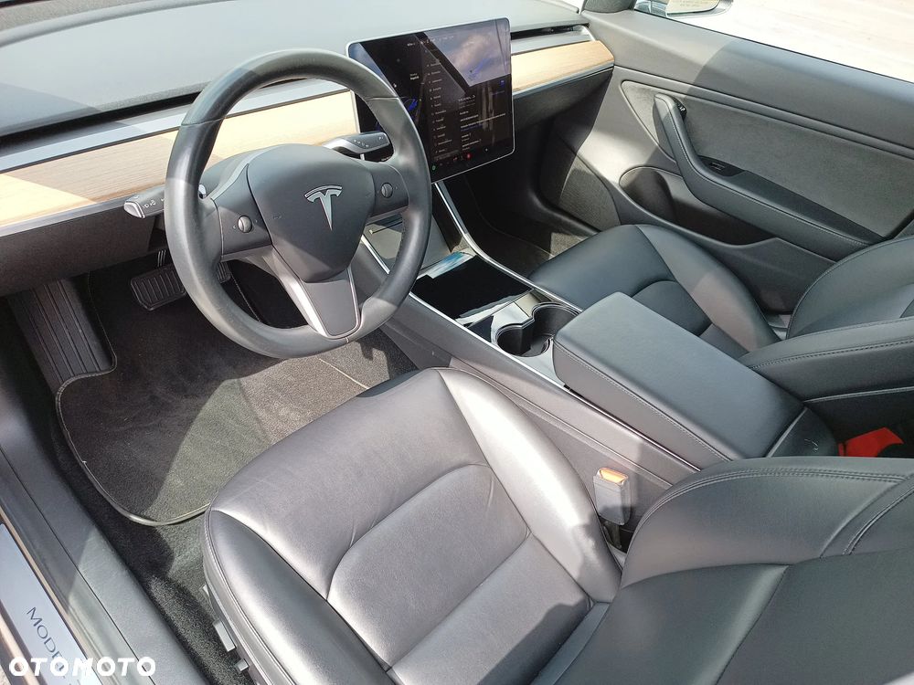 Tesla Model 3 Langstreckenbatterie Allradantrieb Dual Motor - 9