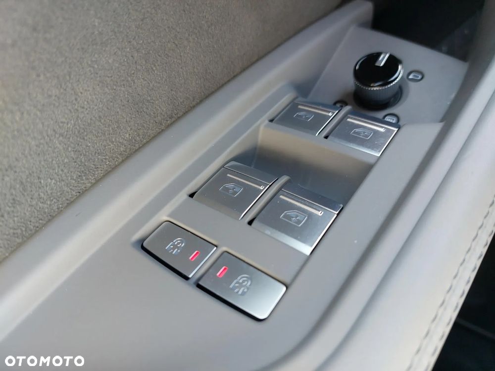 Audi e-tron 55 Quattro S Line - 12