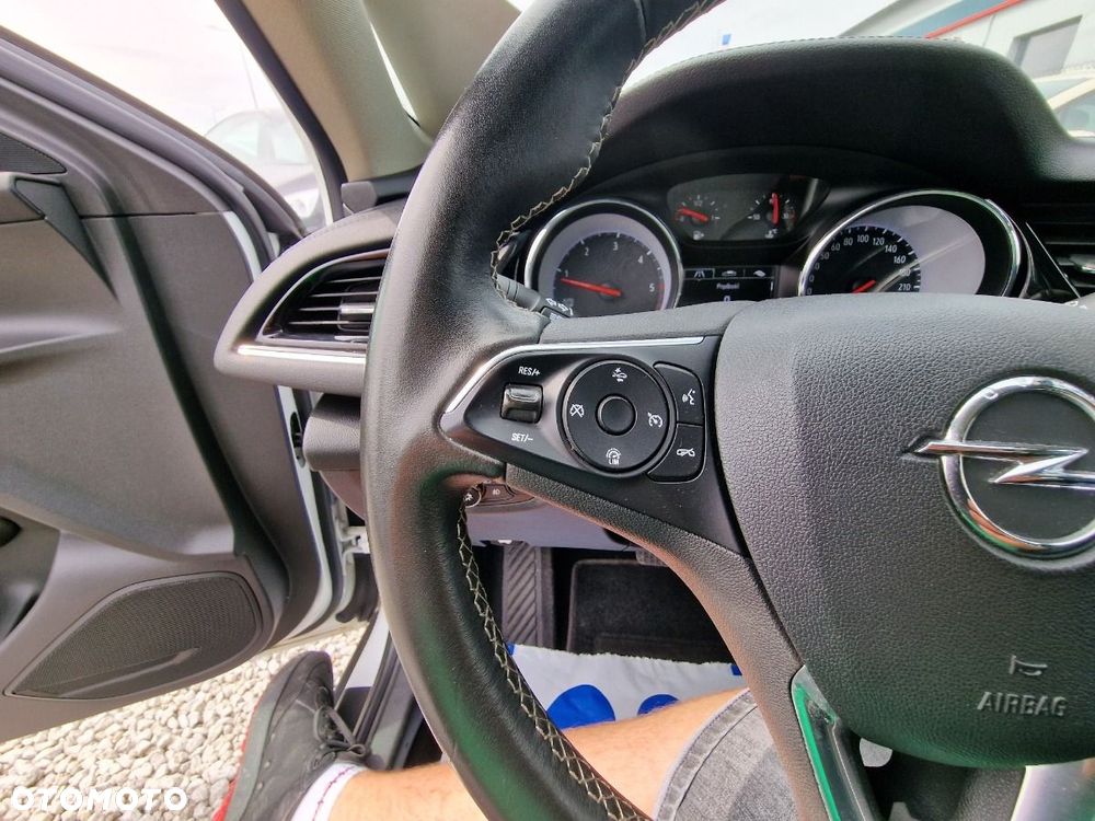 Opel Insignia - 17
