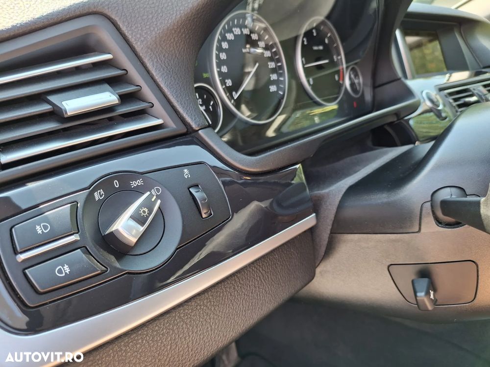 BMW Seria 5 520d Aut. - 14