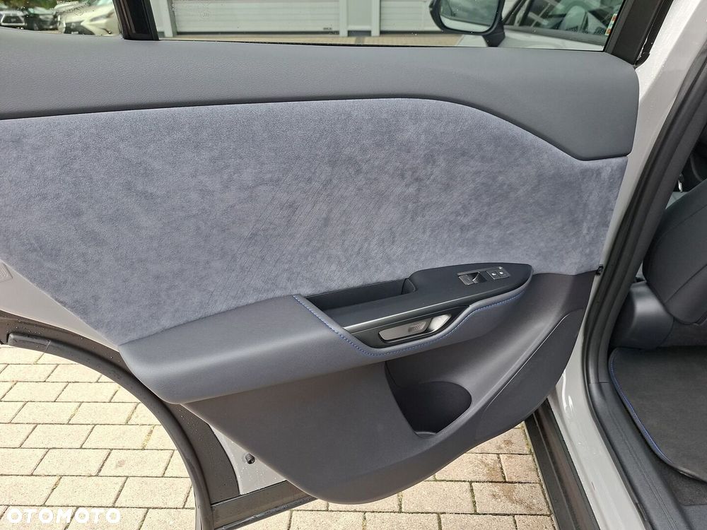Lexus RZ 550e 77kWh F Sport DIRECT4 - 16