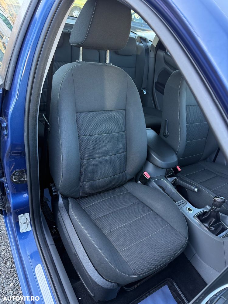 Ford Focus 1.6 16V Titanium - 15