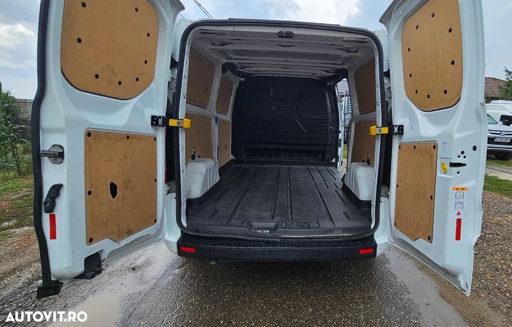 Ford Transit Custom - 8