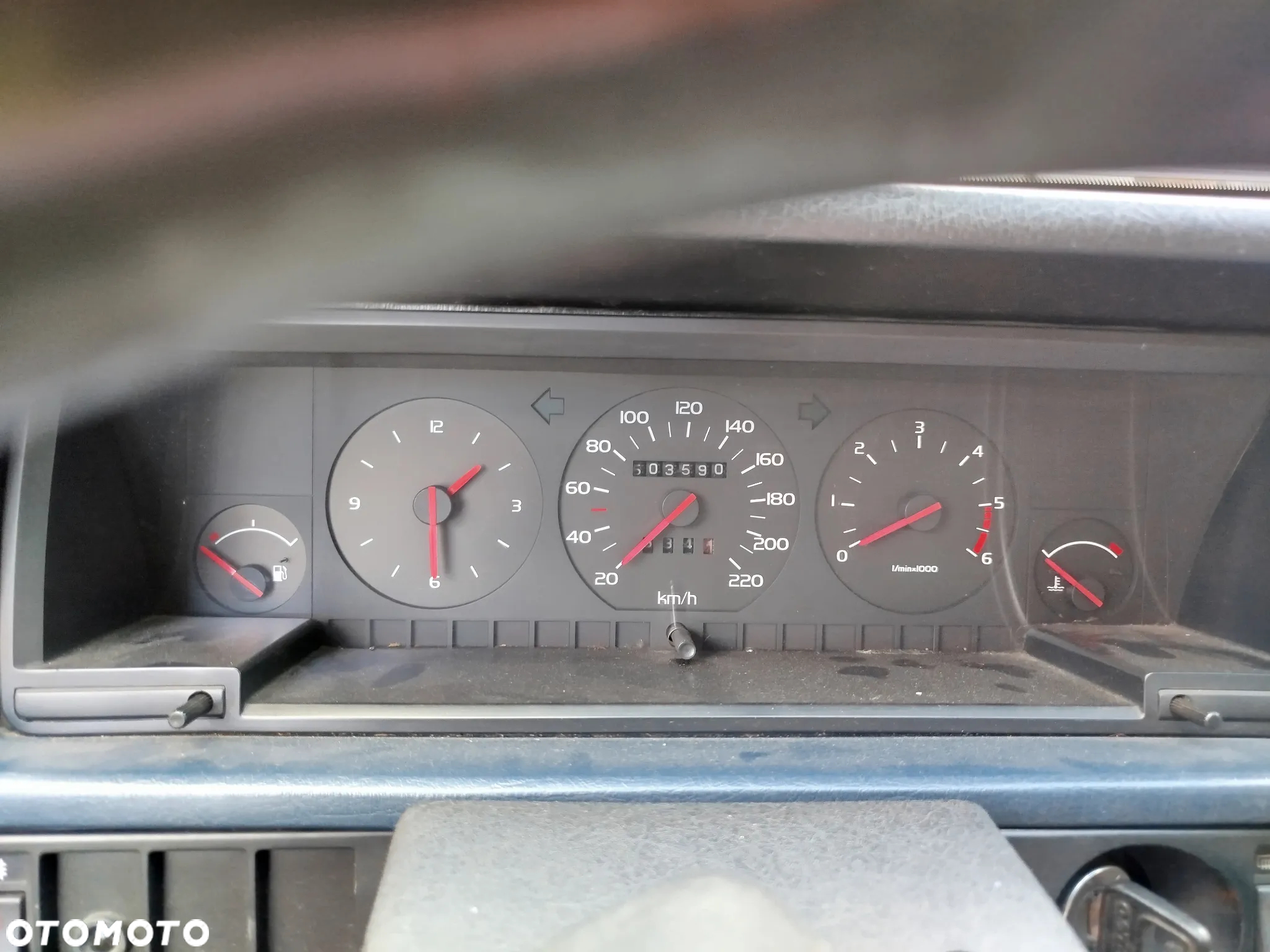 Volvo Seria 700 - 9