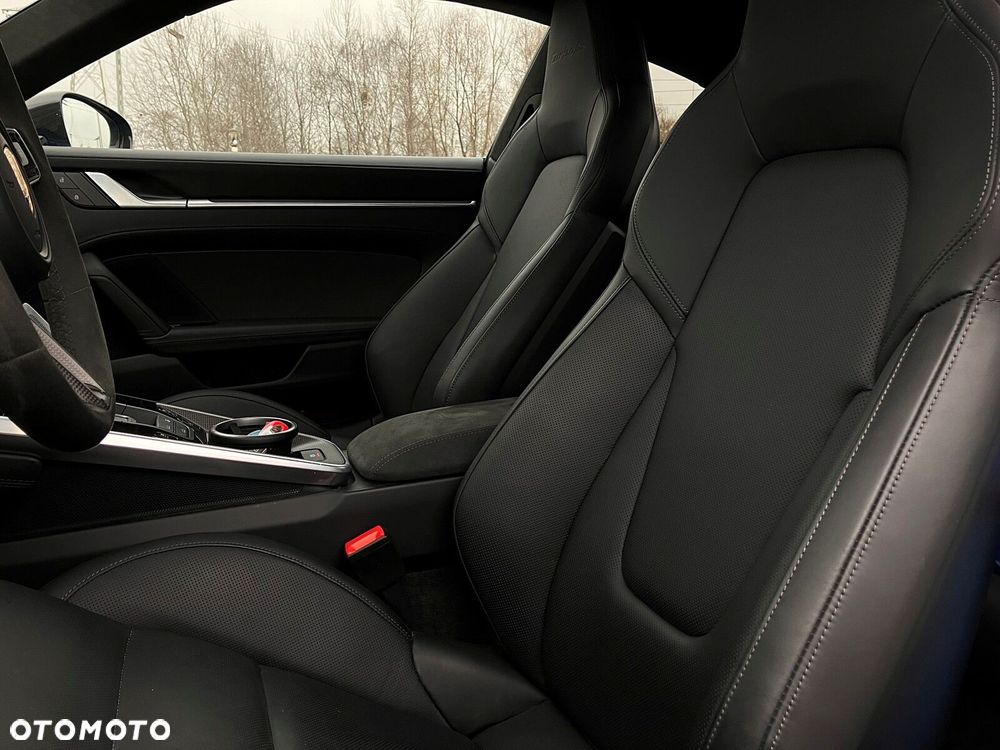 Porsche 911 Turbo S - 24