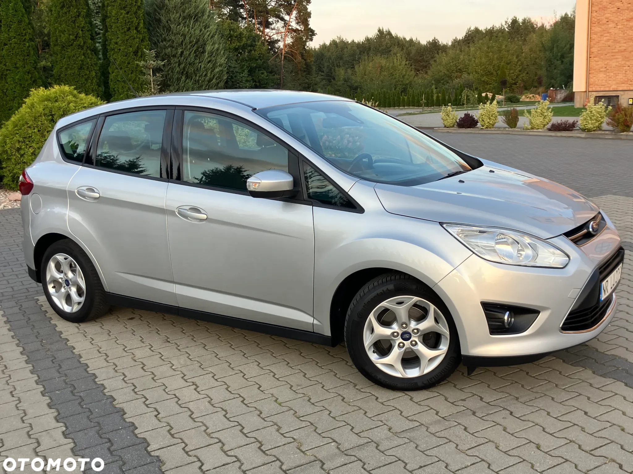 Ford C-MAX 1.6 Ti-VCT SYNC Edition - 11
