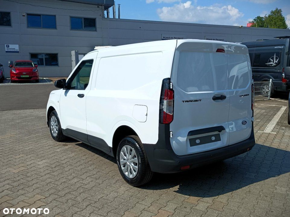 Ford Transit Courier - 4