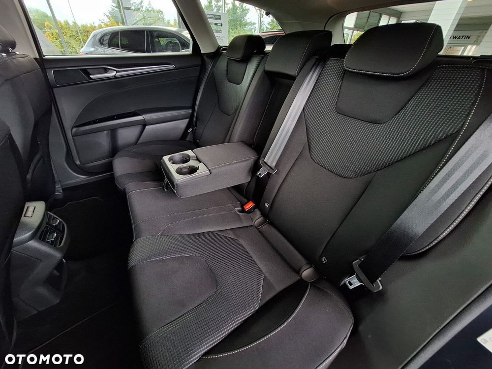 Ford Mondeo SW 2.0 Hybrid Titanium - 23