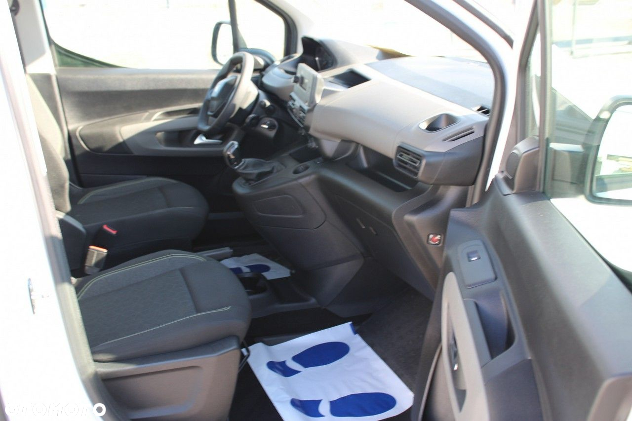 Peugeot Rifter - 26
