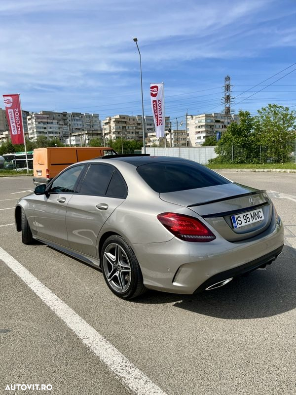 Mercedes-Benz C 300 9G-TRONIC AMG Line - 4