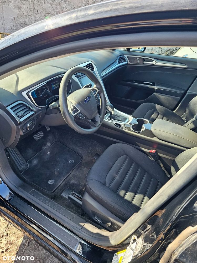 Ford Fusion - 6