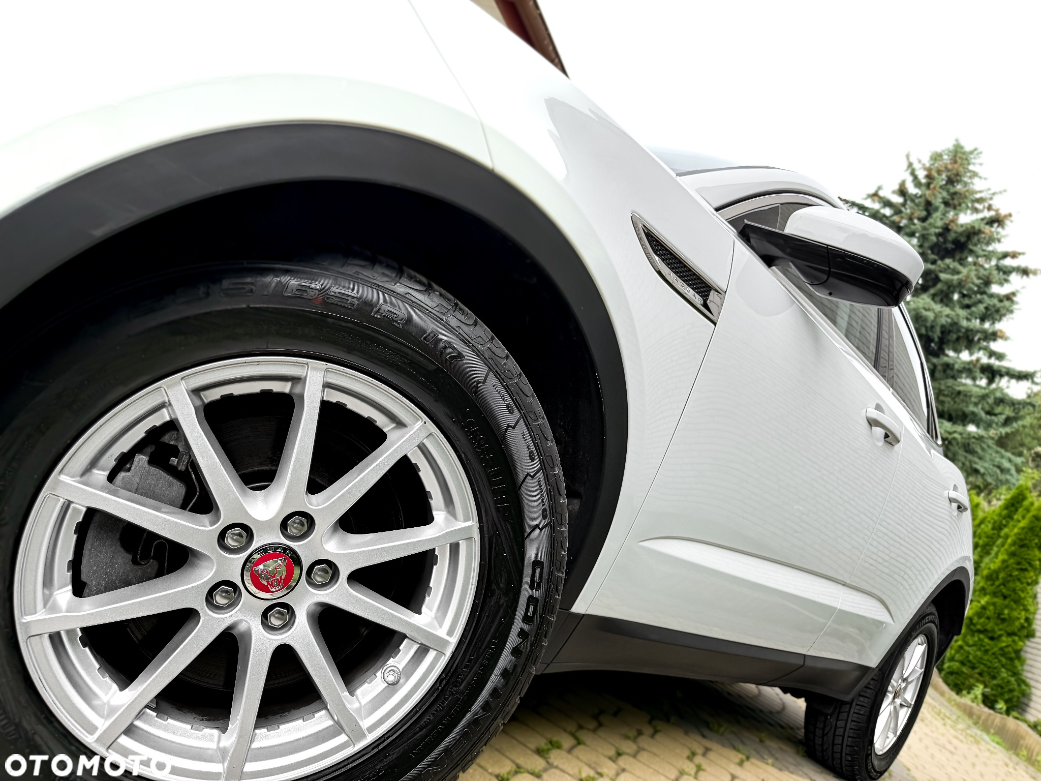 Jaguar E-Pace - 6