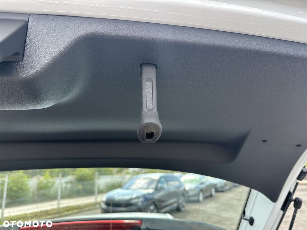 Skoda Fabia 1.0 TSI Drive DSG - 24