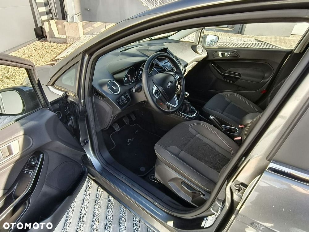Ford Fiesta - 10