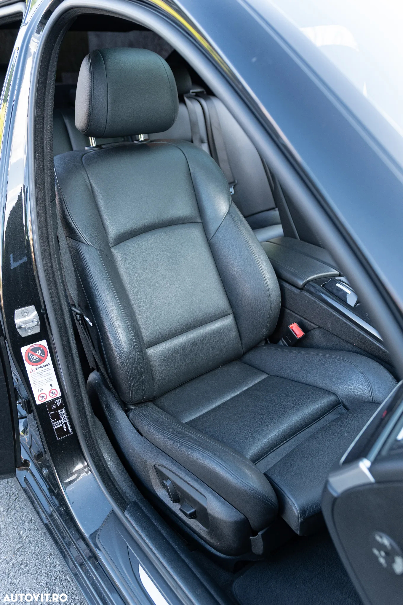 BMW Seria 5 520d xDrive - 25