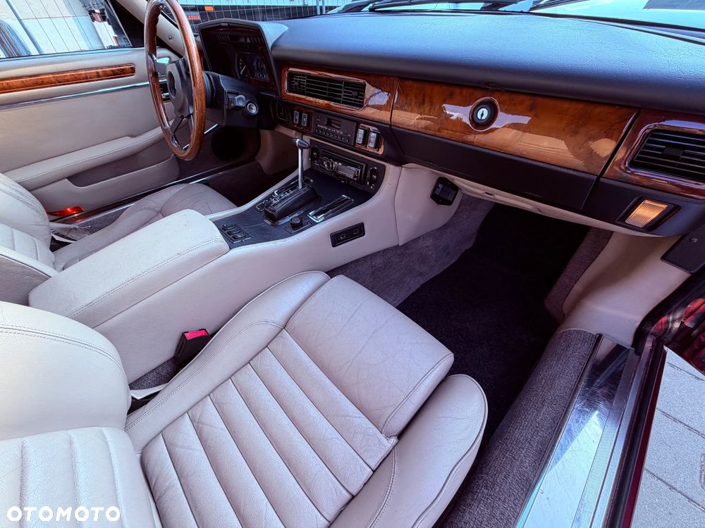Jaguar XJS - 19